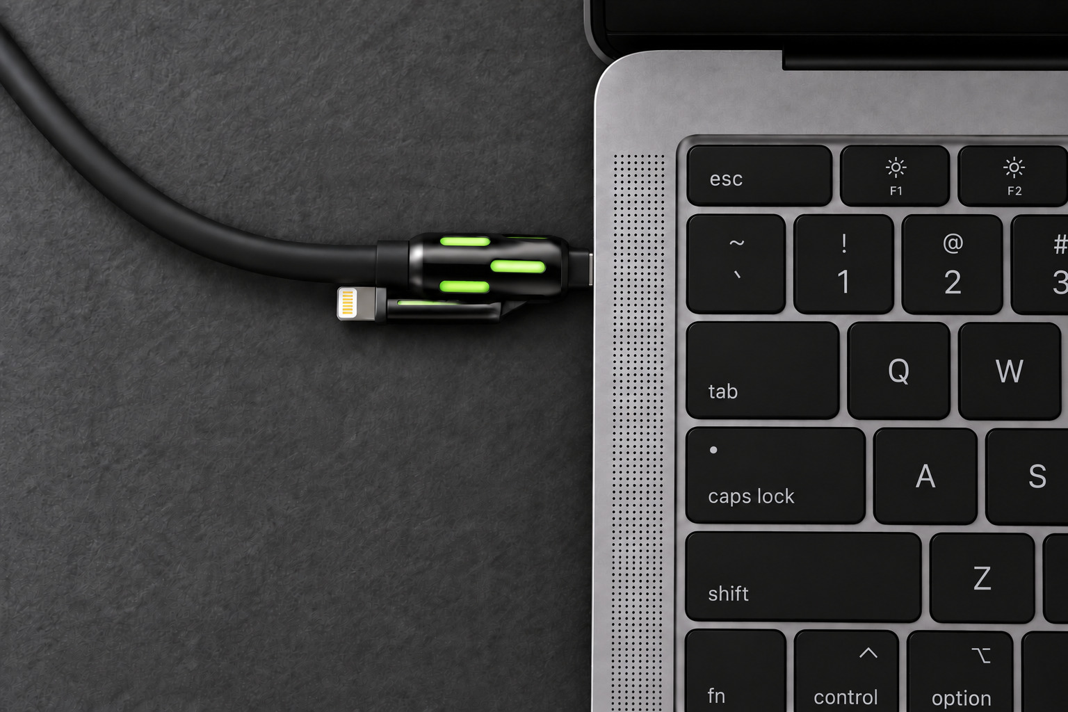 Cáp MFISH kết nối với laptop qua đầu USB-C